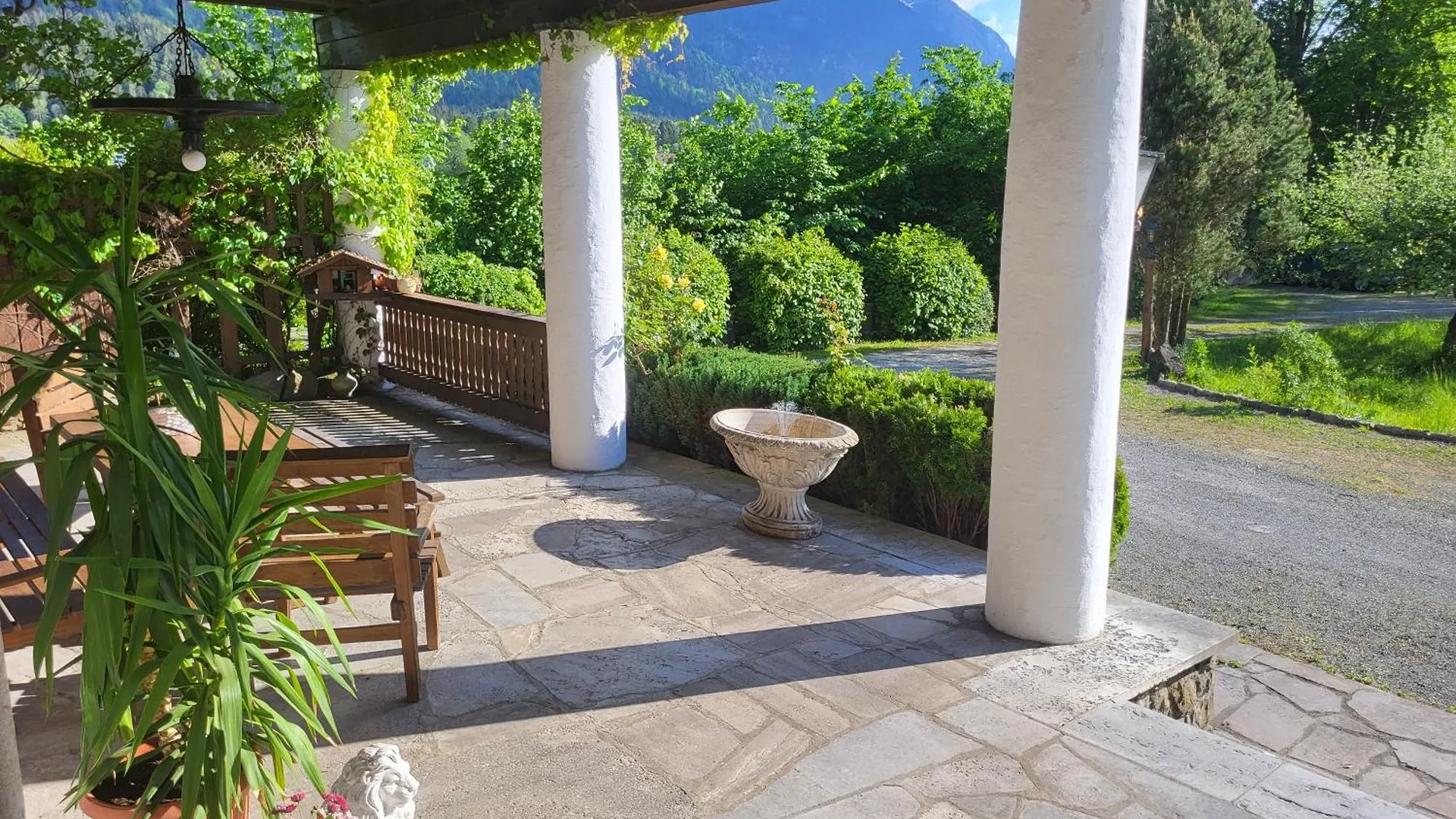 Guest house Villa Bergkristall Eschenlohe