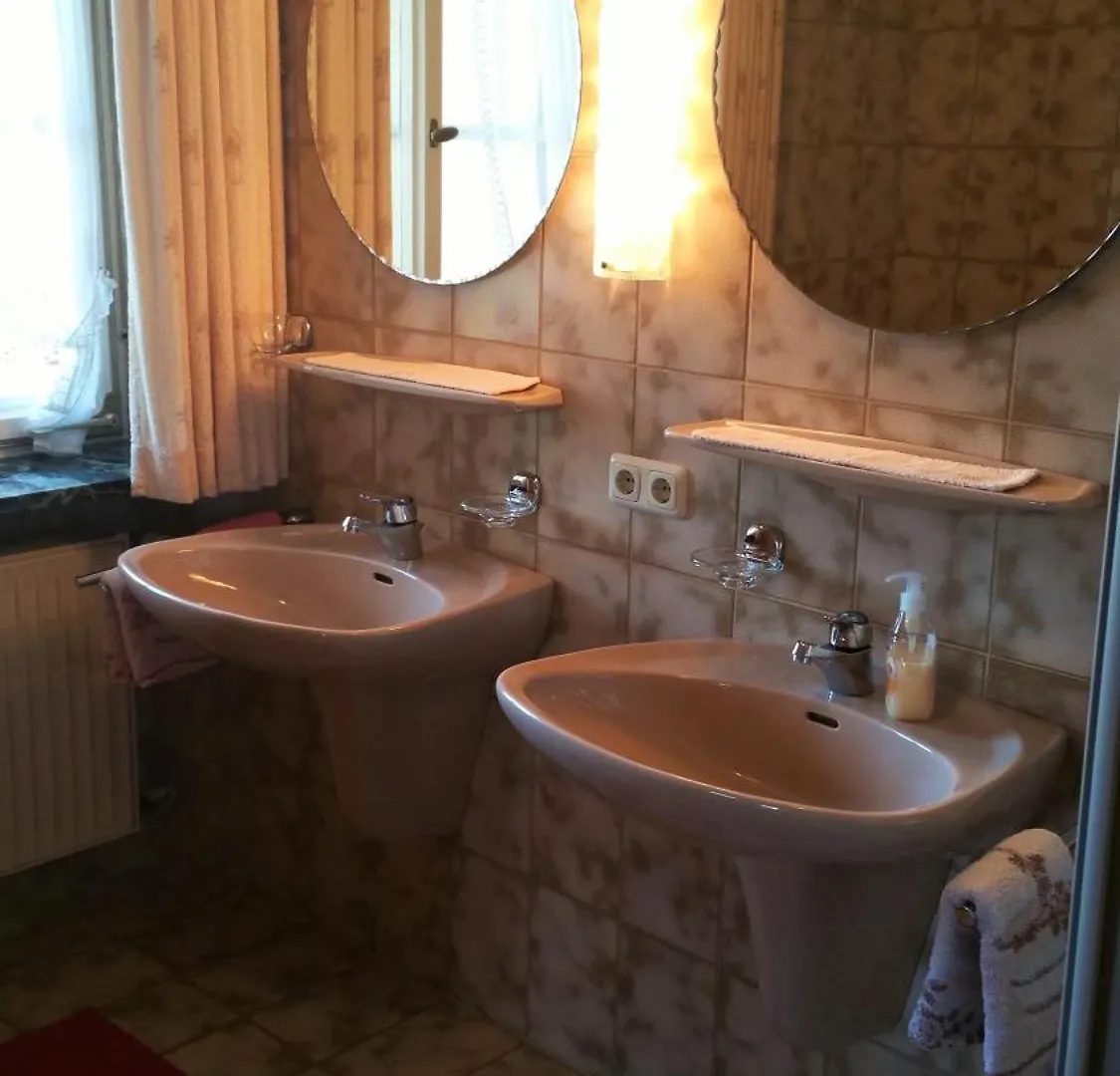 Villa Bergkristall Eschenlohe Guest house