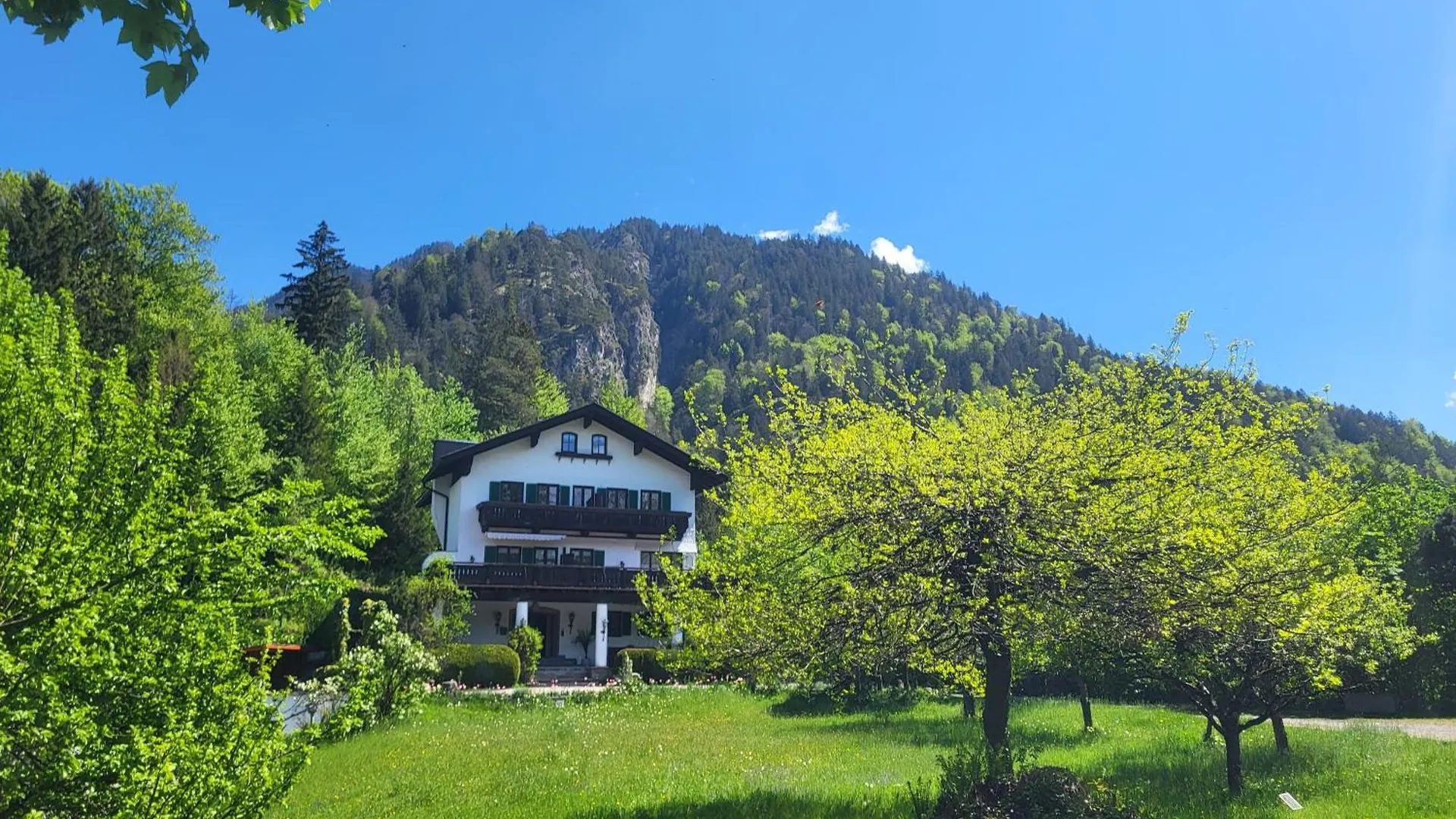 Guest house Villa Bergkristall Eschenlohe