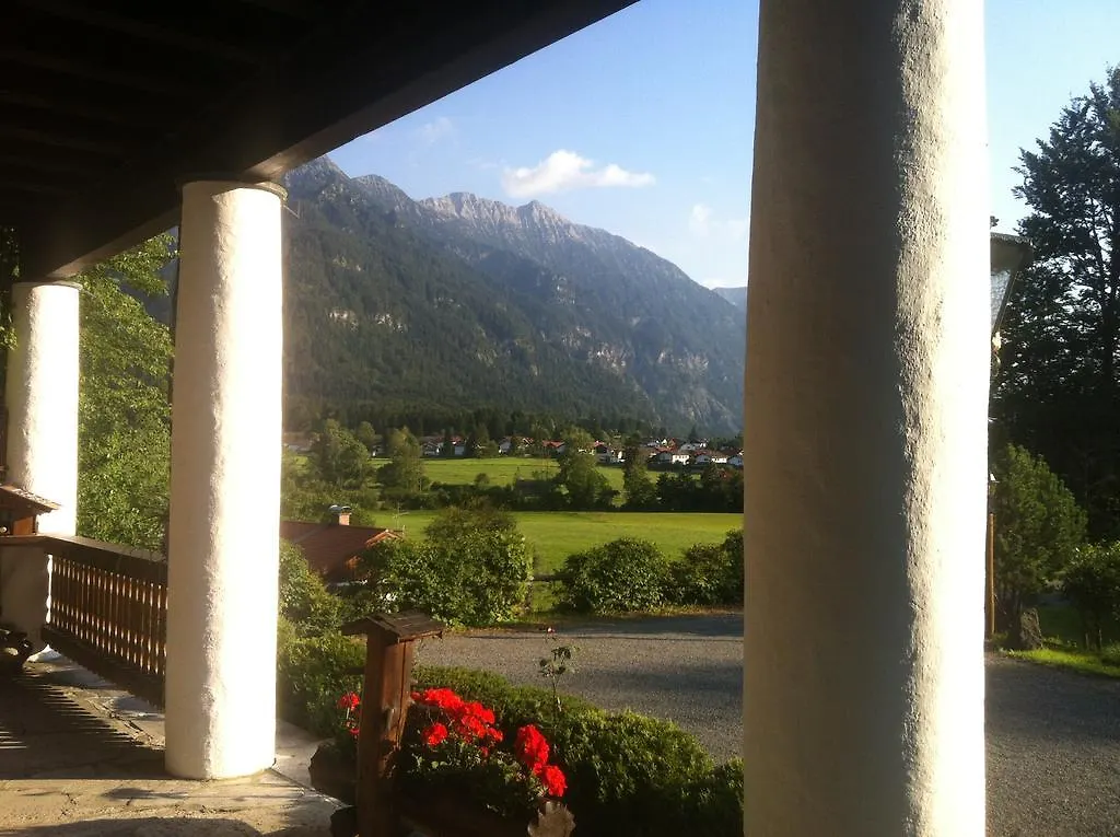 Villa Bergkristall Eschenlohe Guest house